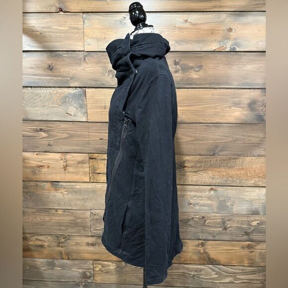 lululemon athletica Dark Gray Asymmetrical Hoodie - Picture 5 of 8